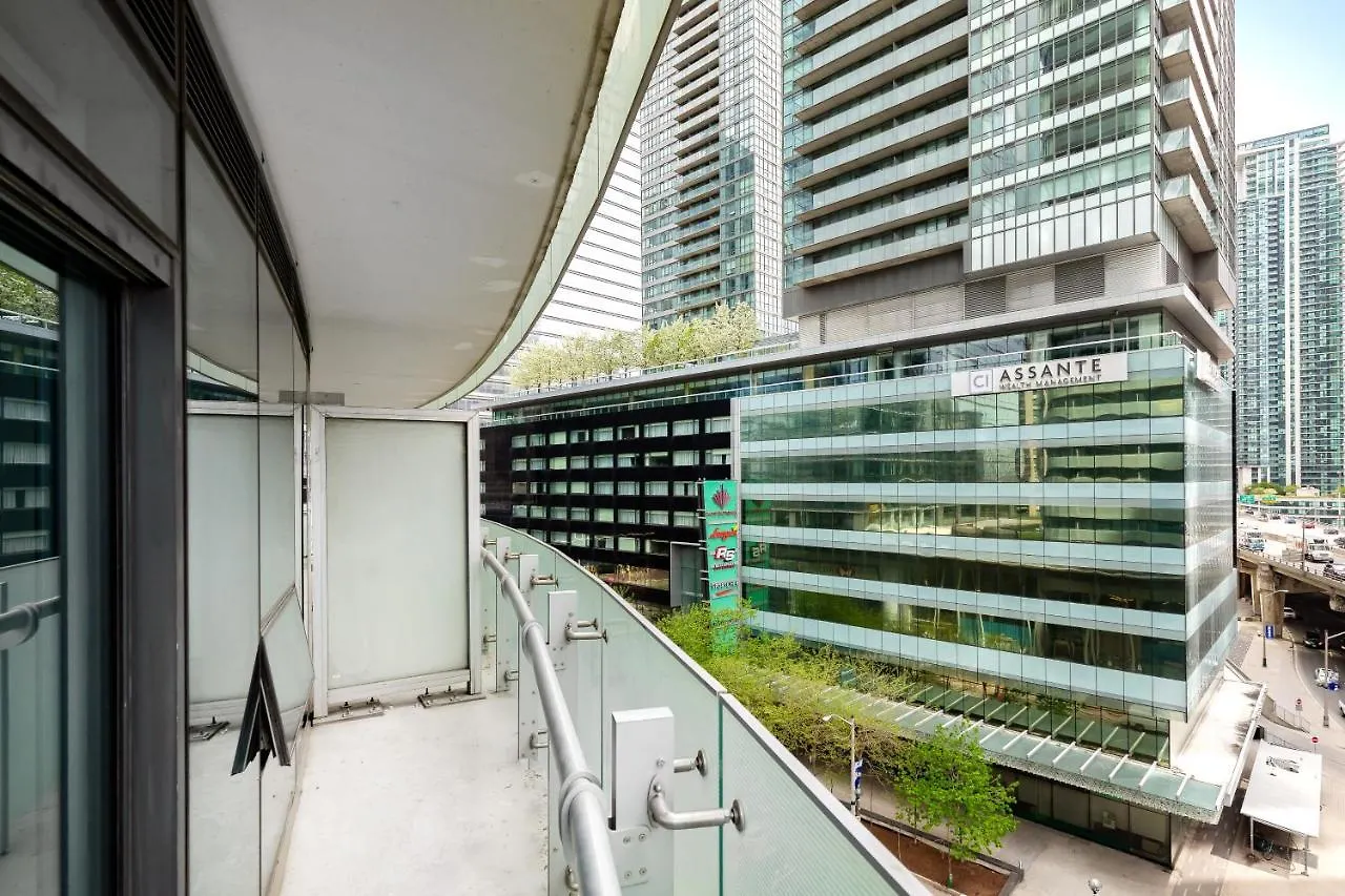 Downtown Toronto Condo Near Cn Tower, Mtcc, Rogers Center , Union Station アパート