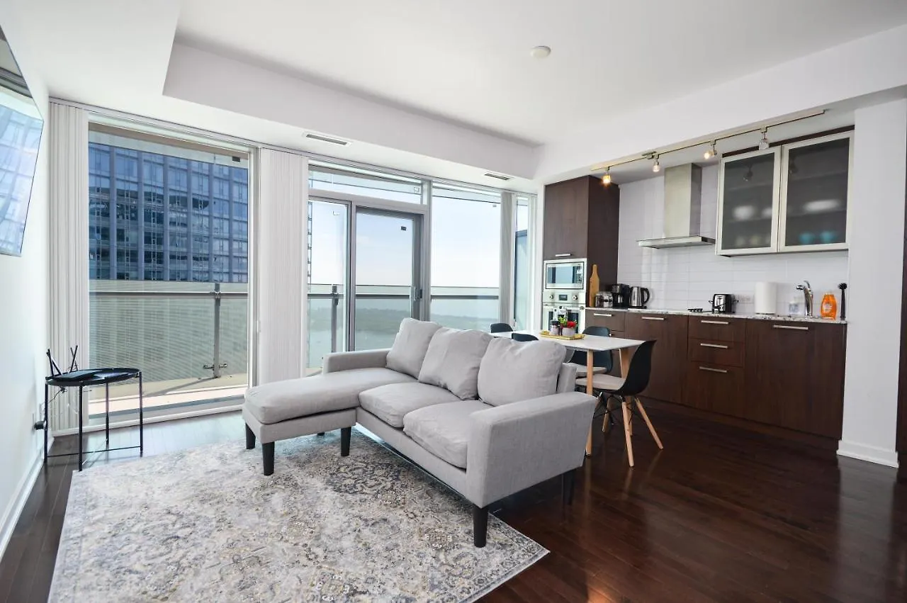 Downtown Toronto Condo Near Cn Tower, Mtcc, Rogers Center , Union Station