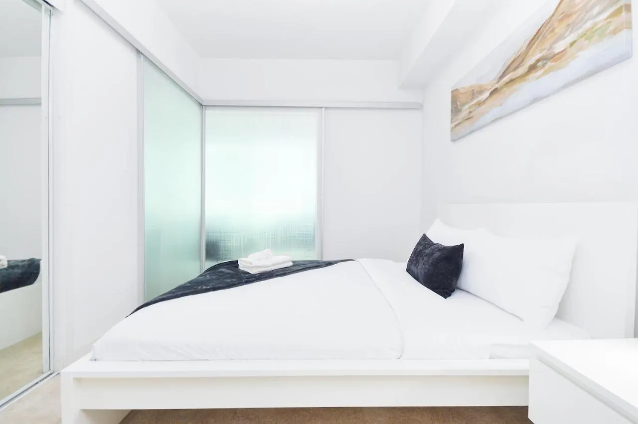 Downtown Toronto Condo Near Cn Tower, Mtcc, Rogers Center , Union Station