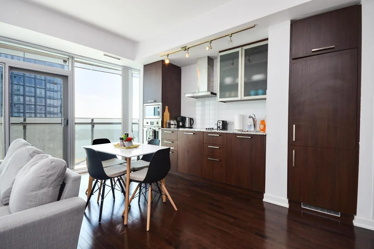Downtown Toronto Condo Near Cn Tower, Mtcc, Rogers Center , Union Station Kanada